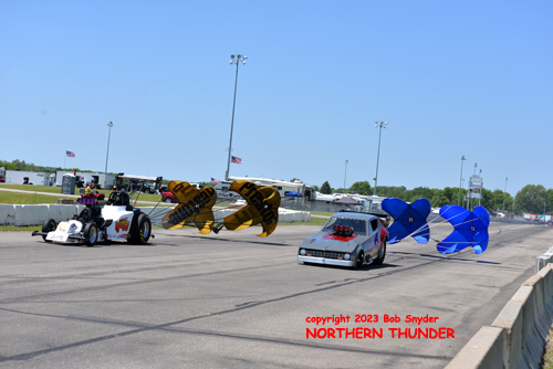 Anthony Whitfield - 'Mighty Mouse' (left) vs 
Levi Keenen - 'Illinois Thunder' (right)